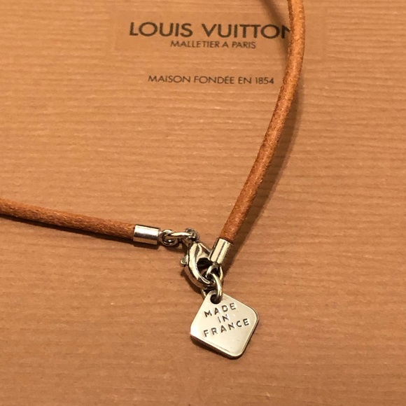 LV Cup Choker - Picture 5 of 5